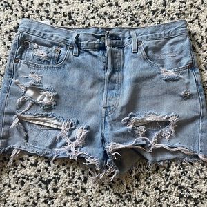 Levi’s 501 Distressed Shorts - Size 30W